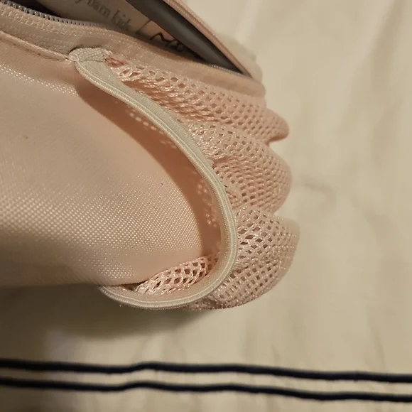 Pottery Barn Kids Hello Kitty Lunch Bag - Picture 7 of 8